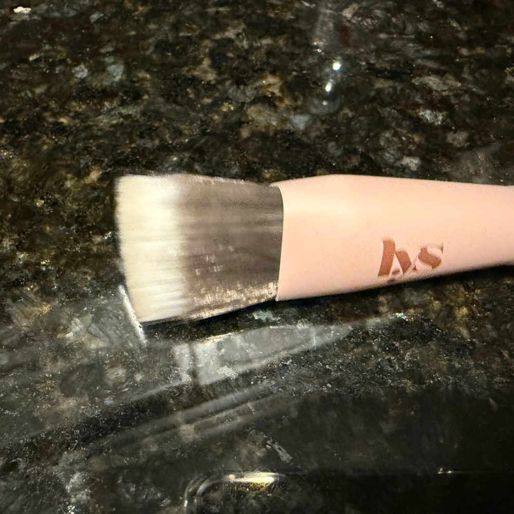 NWOB‼️LYS Beauty Stippling Blush Brush - Picture 2 of 3